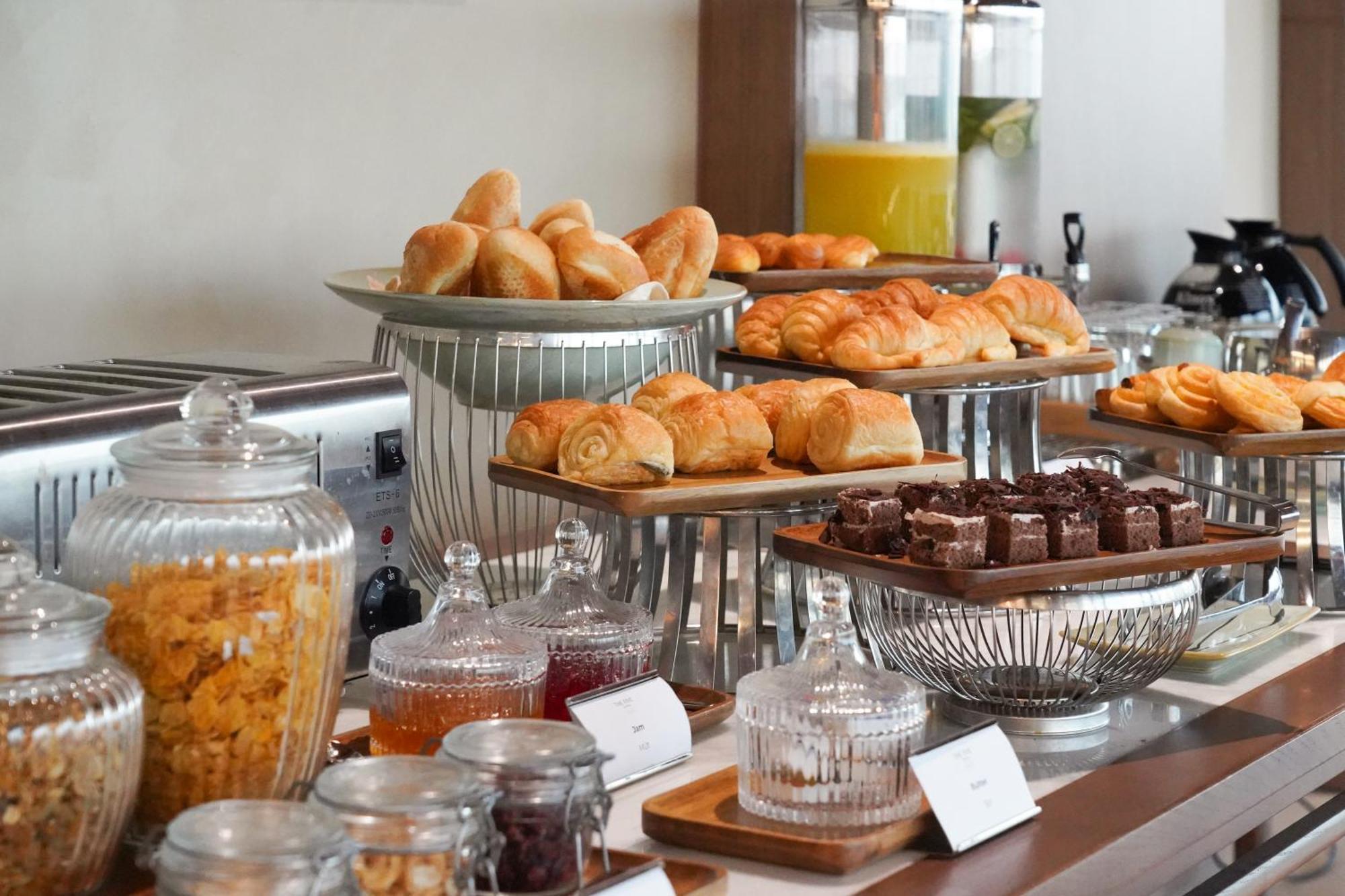 The Five Suites Lilas Ханой Экстерьер фото