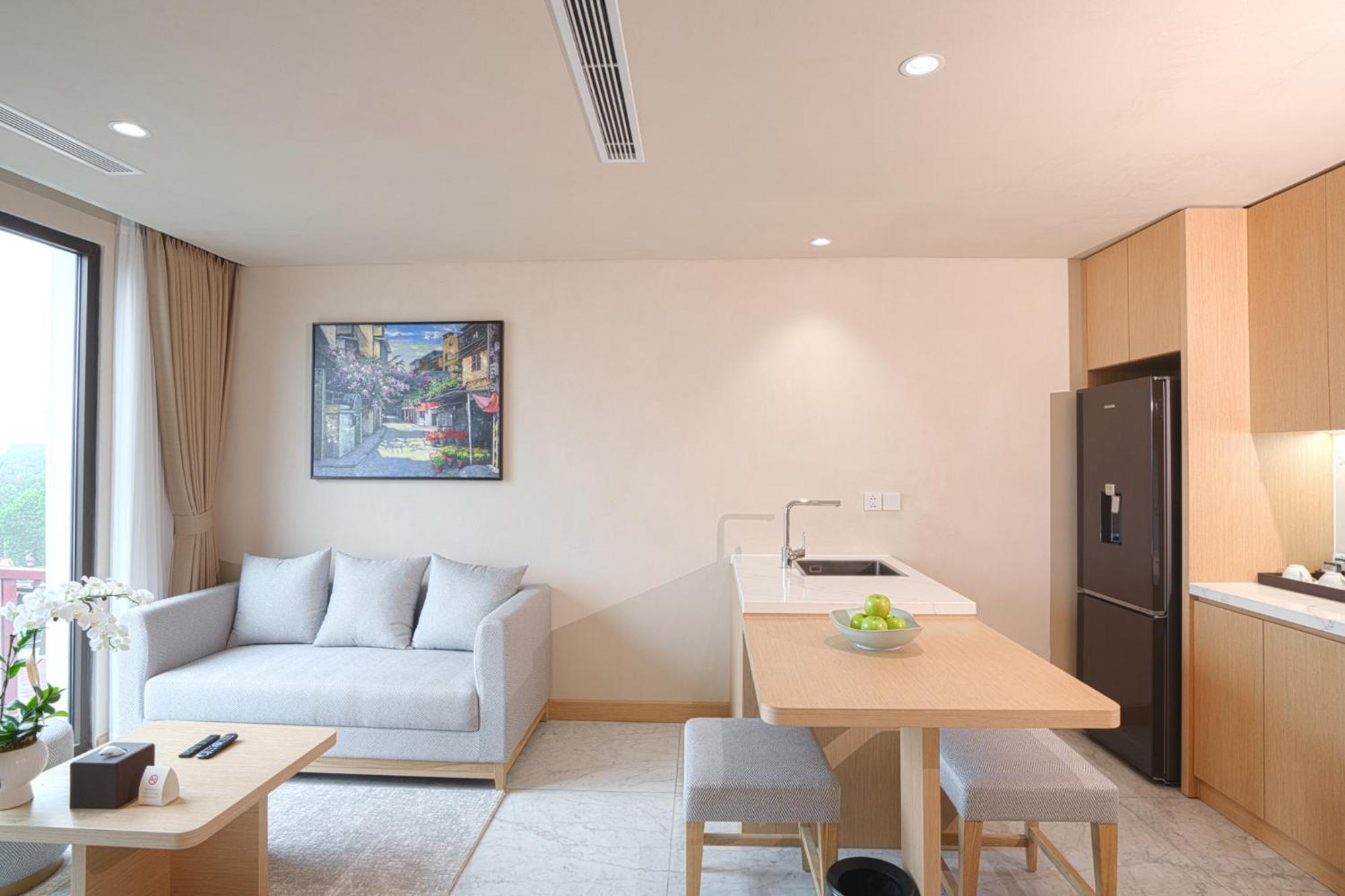 The Five Suites Lilas Ханой Экстерьер фото